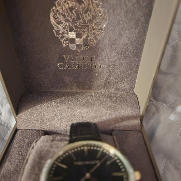 Vince Camuto mens watch NWOT NIB black leather - Picture 5 of 5